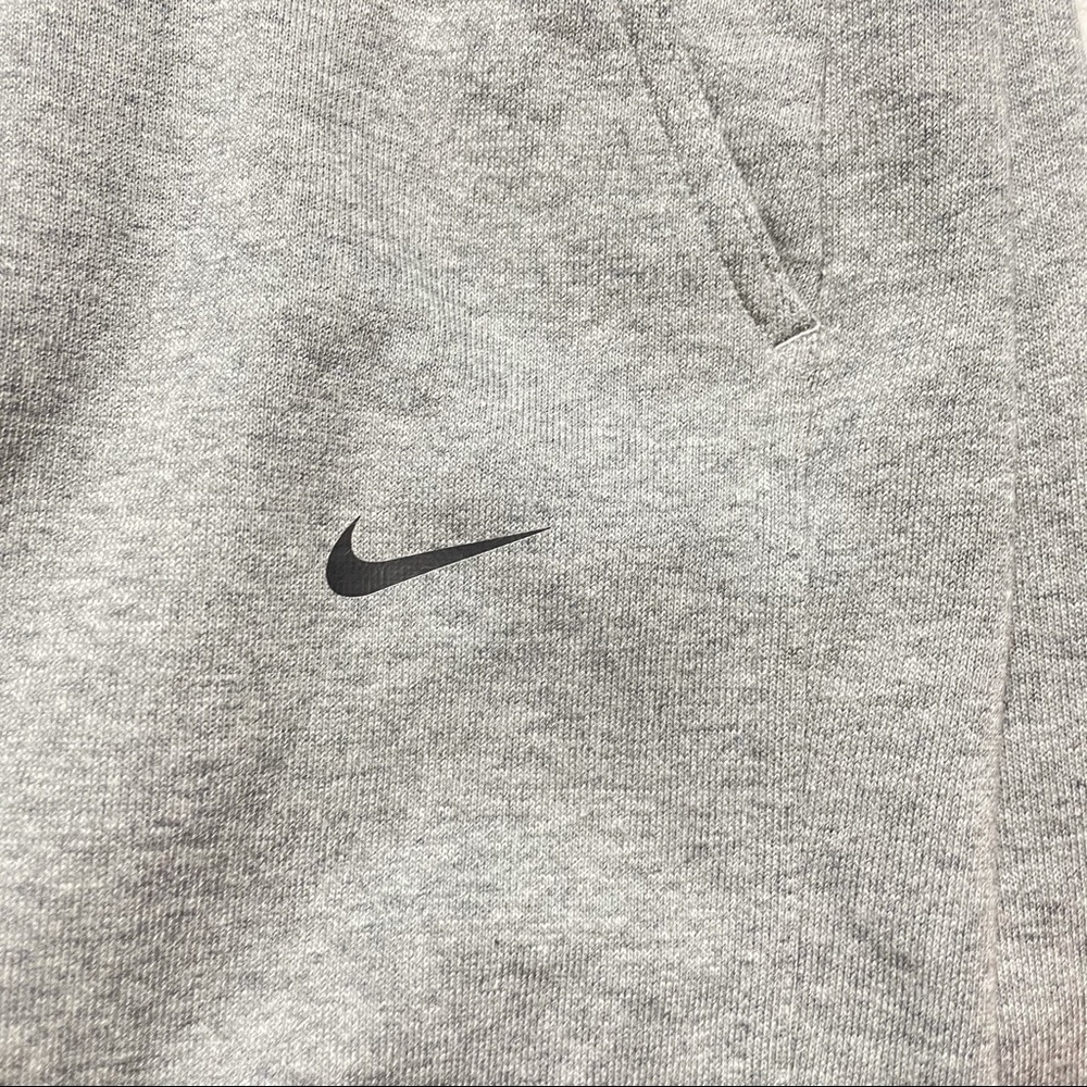 Women’s Nike Sweatpants - Picture 2 of 9